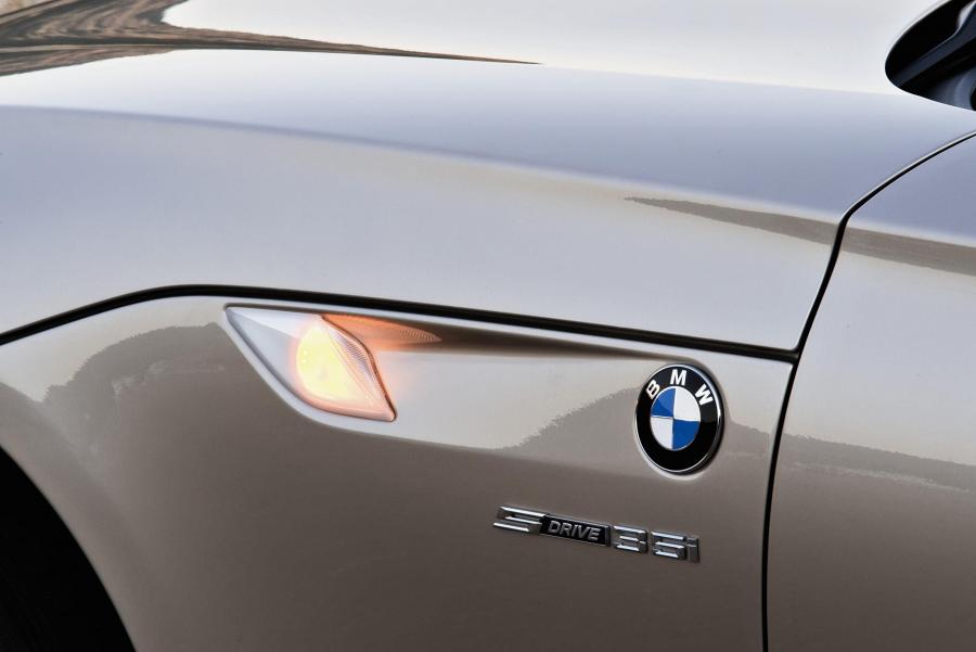  BMW Z4 Roadster 2010 года  (фото 24 из 39)